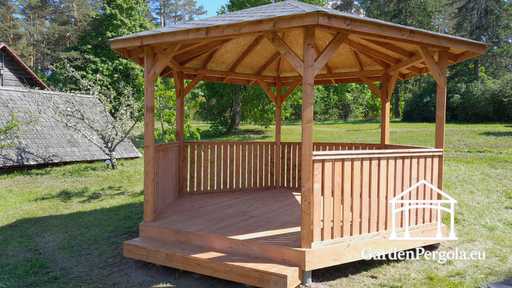 Šestistranný dřevěný altán — útulný zahradní altán s podlahou a krytou střechou - garden gazebo pergola