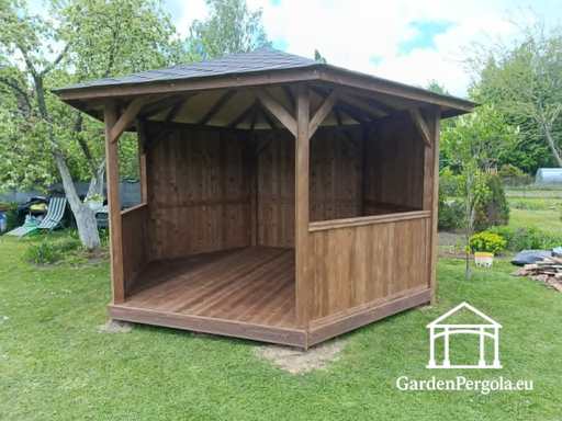 Šestistranný dřevěný altán — útulný zahradní altán s podlahou a krytou střechou - garden gazebo pergola