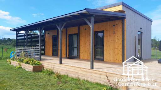 Přírodní dřevěná přístavba domu s krytou terasou - garden gazebo pergola