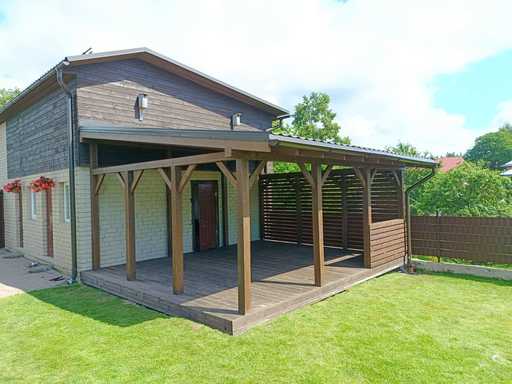 Tmavě hnědá dřevěná veranda připojená k domu s krytou střechou – 4,8×6 m - garden gazebo pergola