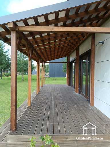 Přírodní dřevěná veranda 2,4 x 9 m bez terasy
