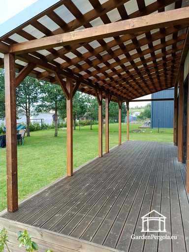 Přírodní dřevěná veranda 2,4 x 9 m bez terasy